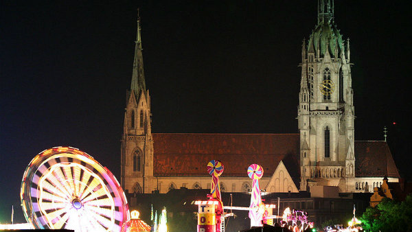 fruehlingsfest-wiesn-munique