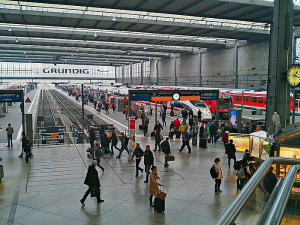 Hauptbahnhof-Munique-Alemanha-300x225