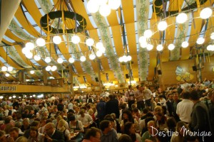 Oktoberfest-Munique-Dicas1-300x200
