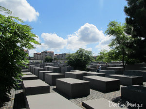 Berlim-Memorial-Holocausto-300x225