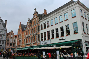 Marktsquare-Bruges-Belgica-300x200