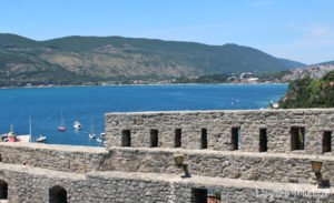 Montenegro-Herceg-Novi-fortaleza-300x183