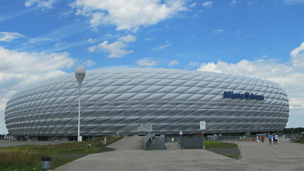 Guia brasileira em Munique, Tour Allianz Arena