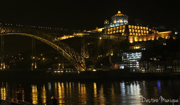 Porto-Portugal-Ribeira-Noite
